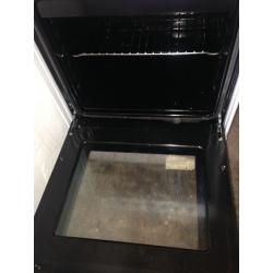 Reduced price! White electric BEKO cooker with 4 hobs and 1 oven door