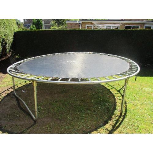 Plum 10' Trampoline