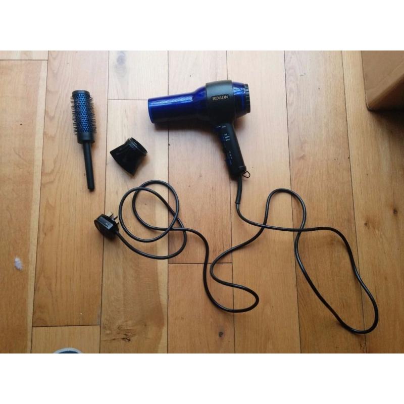 Hair Dryer. Revlon. Perfect condition, hot and cold settings = £10