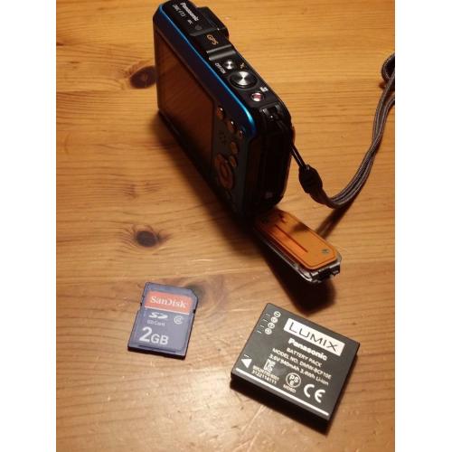 Panasonic DMC-FT3 3D Camera Red 12MP 4.6xZoom 2.7LCD FHD GPS