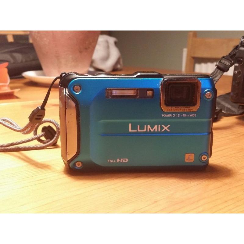 Panasonic DMC-FT3 3D Camera Red 12MP 4.6xZoom 2.7LCD FHD GPS