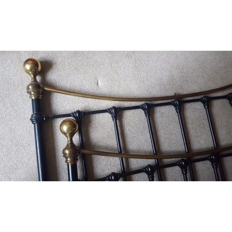 Metal bedframe