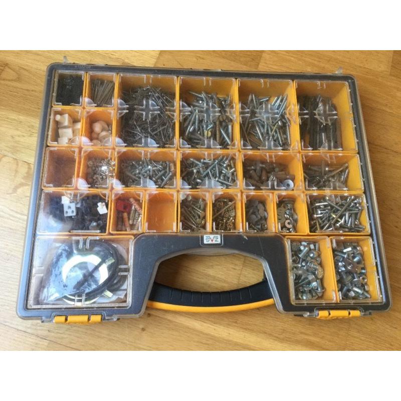 Fabulous Storage Organiser 25 removable pods +100's of fixings screws bolts drills screw bits etc..