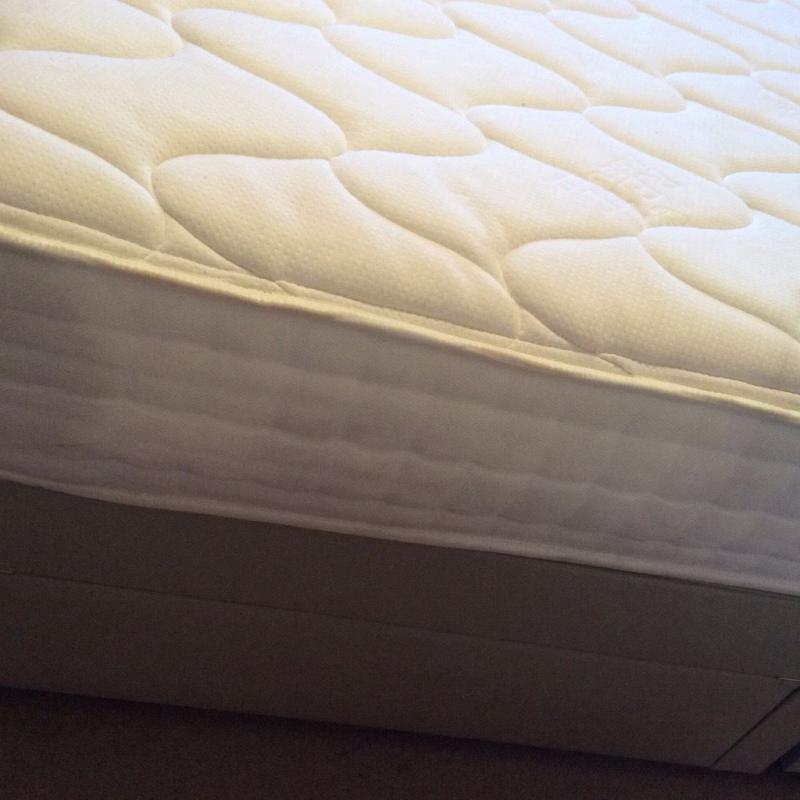 King size bed with two drawers divan & rest assured luxury memory foam matress