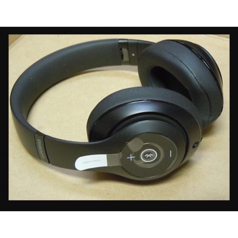 New Beats by Dre Studio wireless Bluetooth