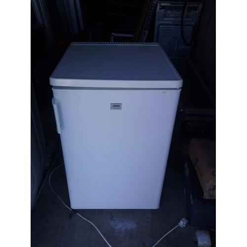 Under counter fridge