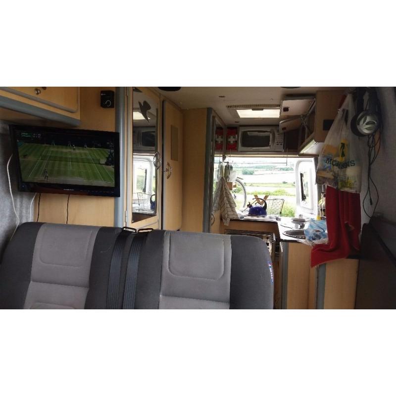 2008 Renault Master Bespoke Campervan. Excellent condition.