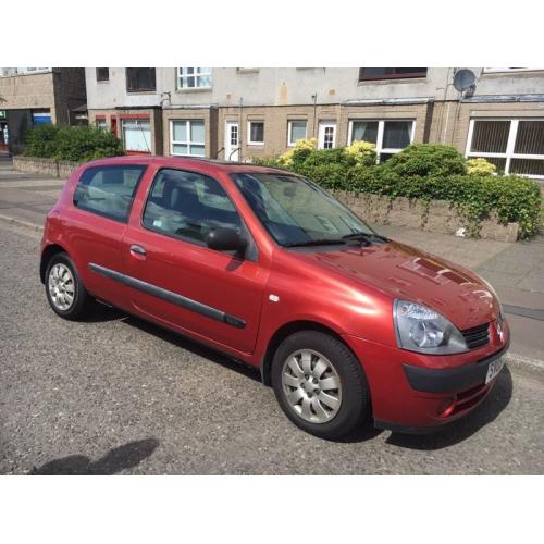 Renault Clio 1.1 LOW 61k miles!! LONG MOT 03/17