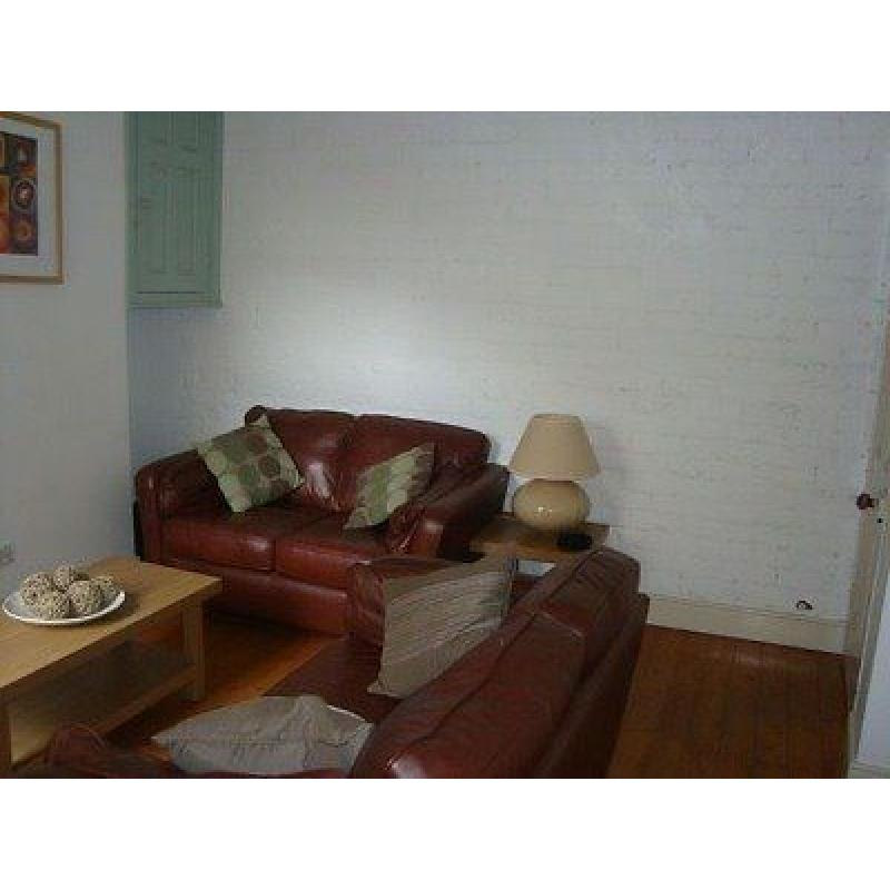 Double Room in shared house Ravenhill Avenue South East Belfast BT6
