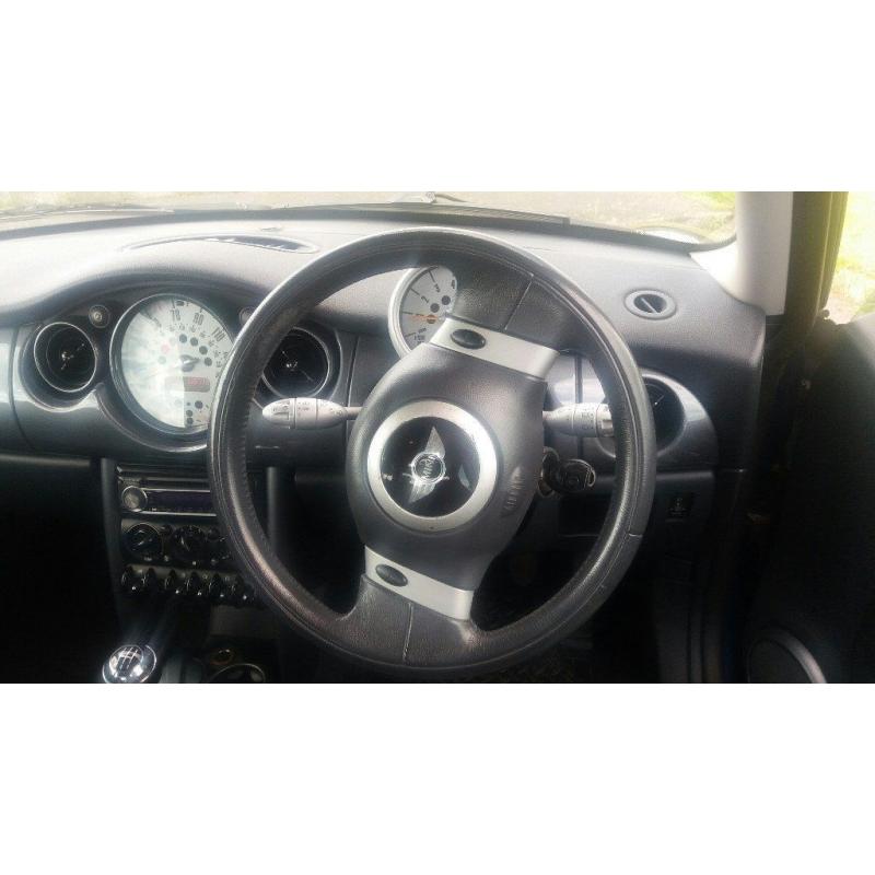 Mini Cooper with an S Kit. Mot'd excellent driver. Looks like a Cooper S