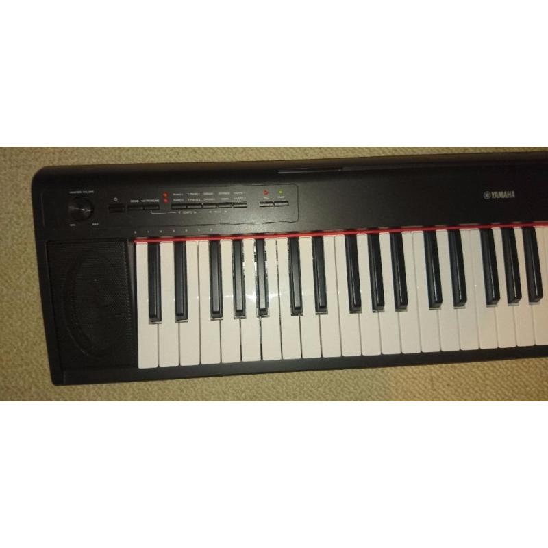 yamaha piaggero np12 keyboard