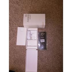 Samsung galaxy s6 gold platinum 32gb bnib never been touched