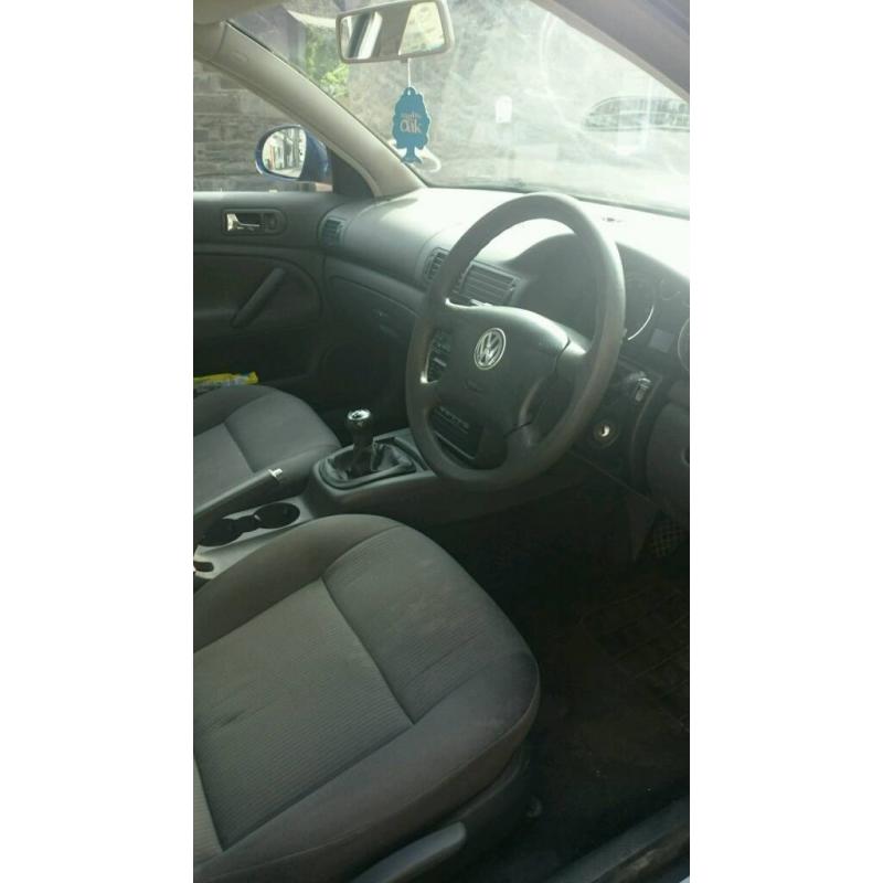 Wolkswagen PASSAT 2004 good condition full year Mot