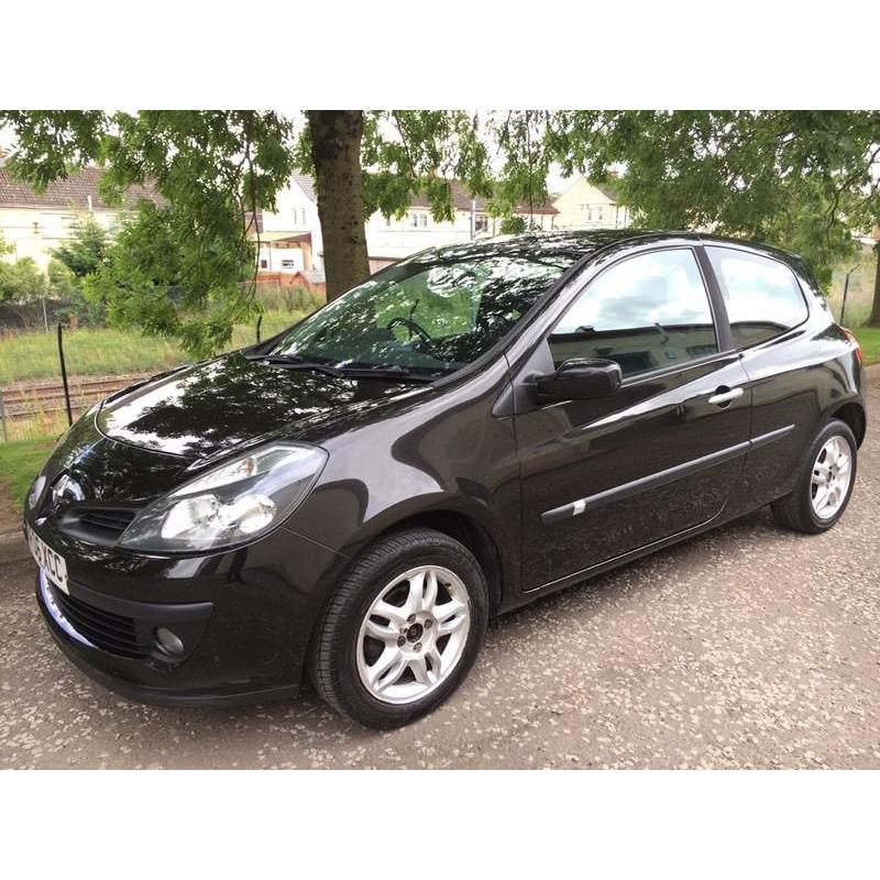 06 Reg Renault Clio 1.4 Dynamique(NEW SHAPE)not punto corsa 207 polo fiesta kia micra ka aygo c1 107
