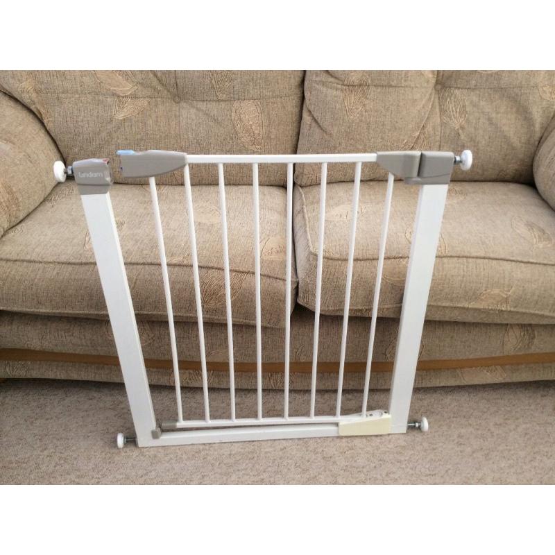 Lindam baby gate