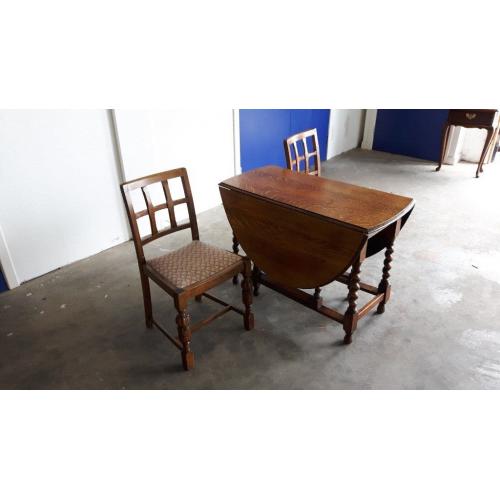 ANTIQUE SOLID OAK BARLEY TWIST OVAL GATE LEG DROP LEAF DINING TABLE & 2 CHAIRS VINTAGE CAN DELIVER