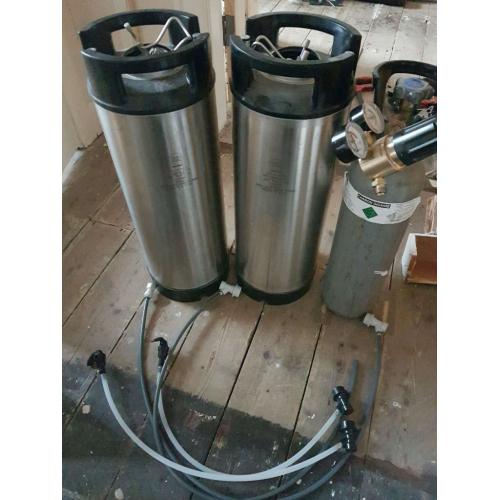 Cornelius kegs + taps + gas