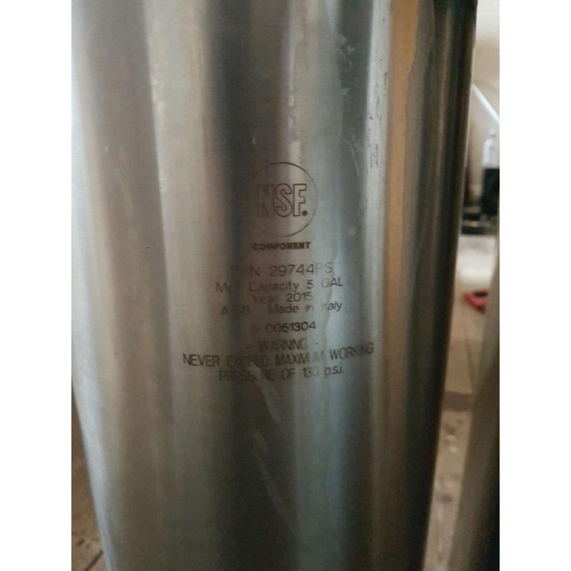 Cornelius kegs + taps + gas