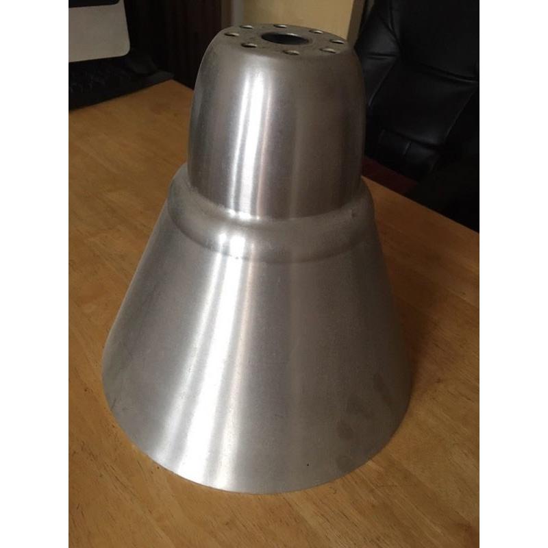 Metal lamp shade