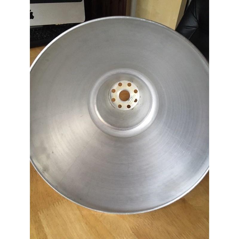 Metal lamp shade