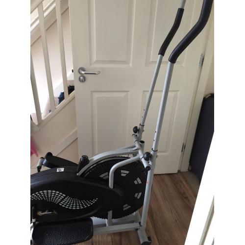 Cross trainer