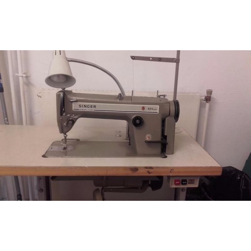 Industrial Sewing Machine SINGER 431 D200A Straight stitch, needle knee lift, drawer with wheels