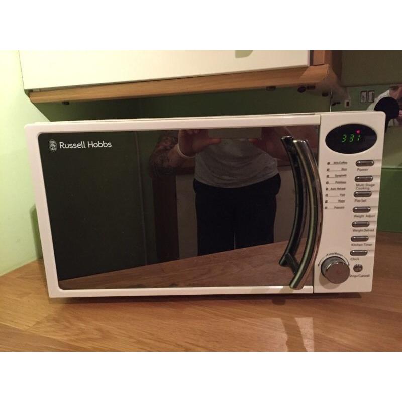Microwave, kettle and toaster.