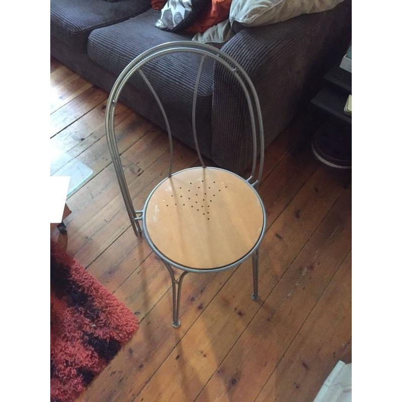 Dinning room table and chairs set