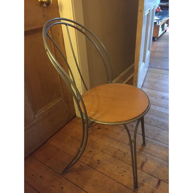 Dinning room table and chairs set