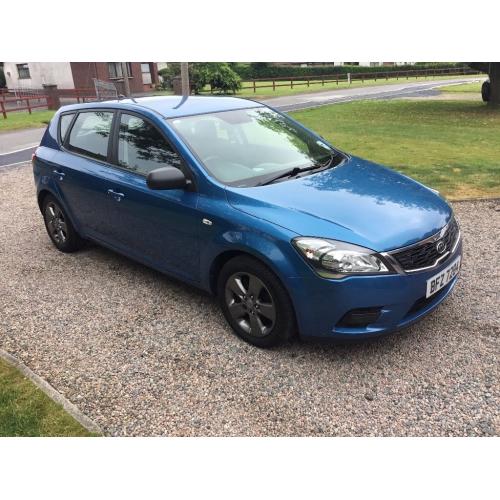 2010 KIA CEED 1.4 STRIKE -- LOW INSURANCE -- focus Astra golf Leon megane i30 Corolla corsa fiesta