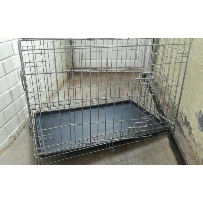 Medium dog training crate