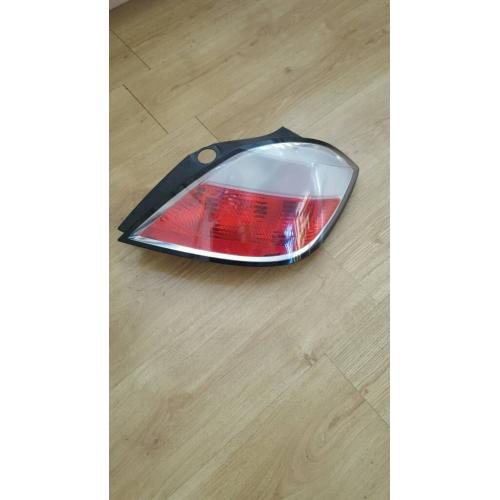 Vauxhall astra rear right light