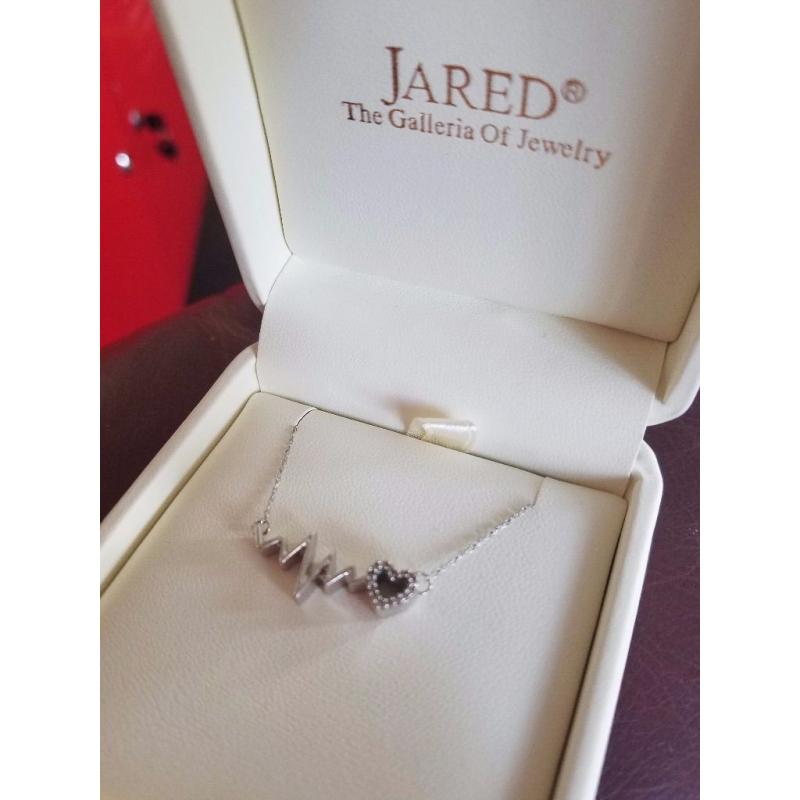 White Gold heartbeat necklace new