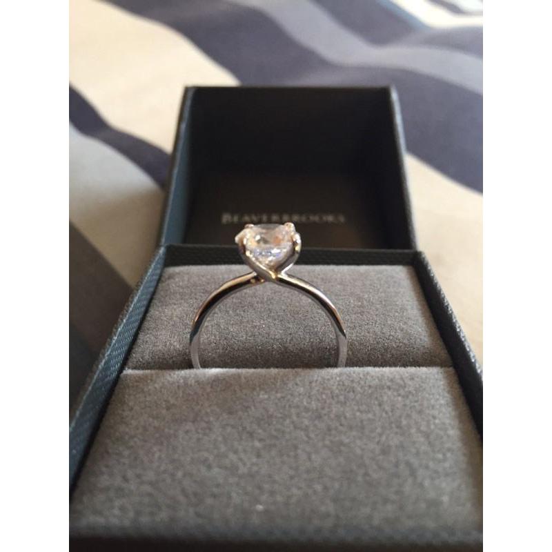 9ct white gold cubic zirconia ring - size n
