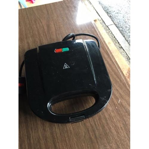 Toastie maker