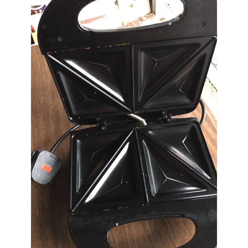 Toastie maker