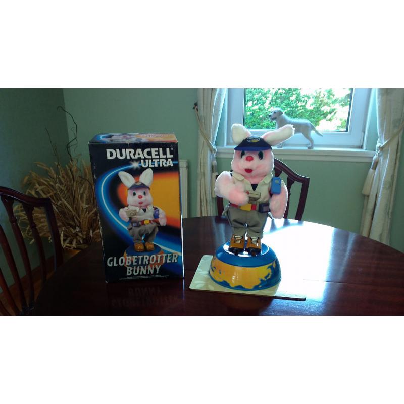 DURACELL ULTRA ORIGINAL GLOBETROTTER BUNNY STILL IN BOX EXCELLENT CONDITION