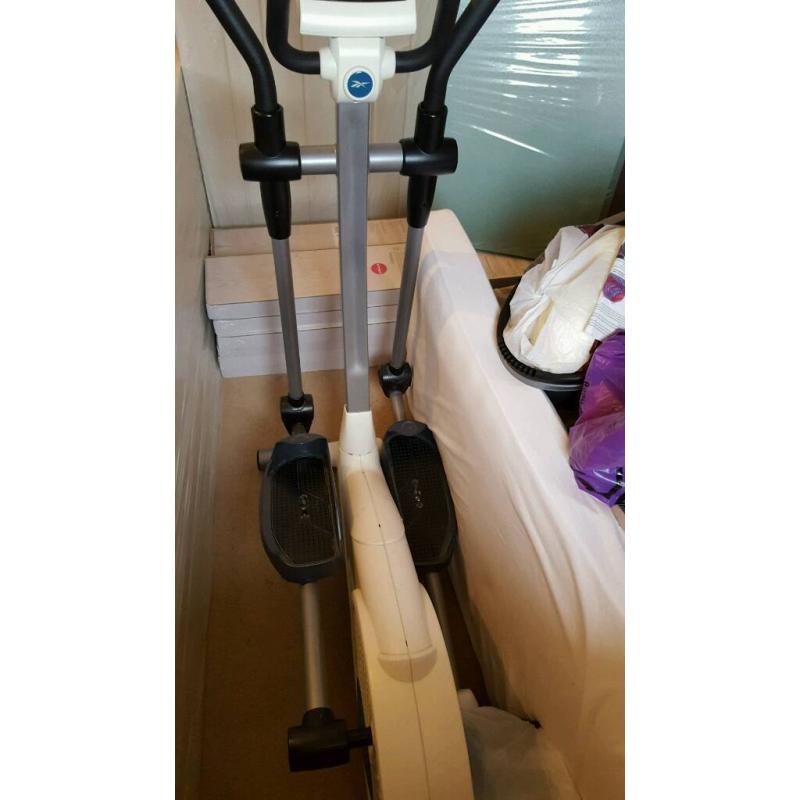 Reebok edge cross trainer