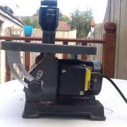 Scroll saw / fret saw