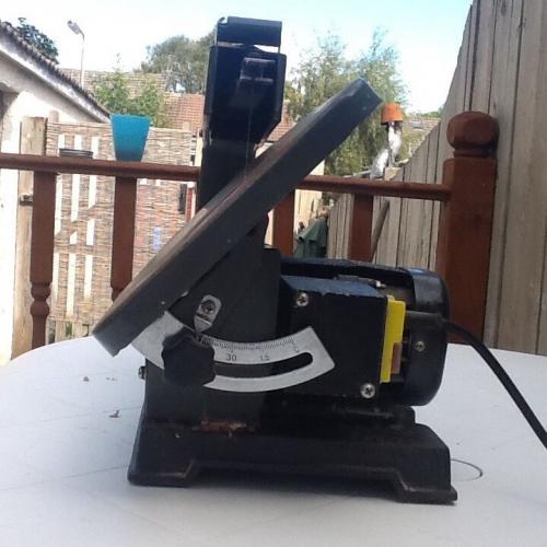 Scroll saw / fret saw