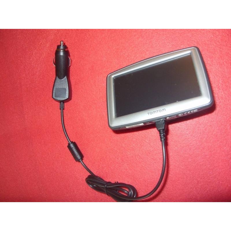 TomTom XL Classic Series Tom Tom GPS Sat Nav With In Car SatNav Charger - Excellent Condition