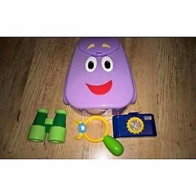 dora explorer castle & bag plus accesories