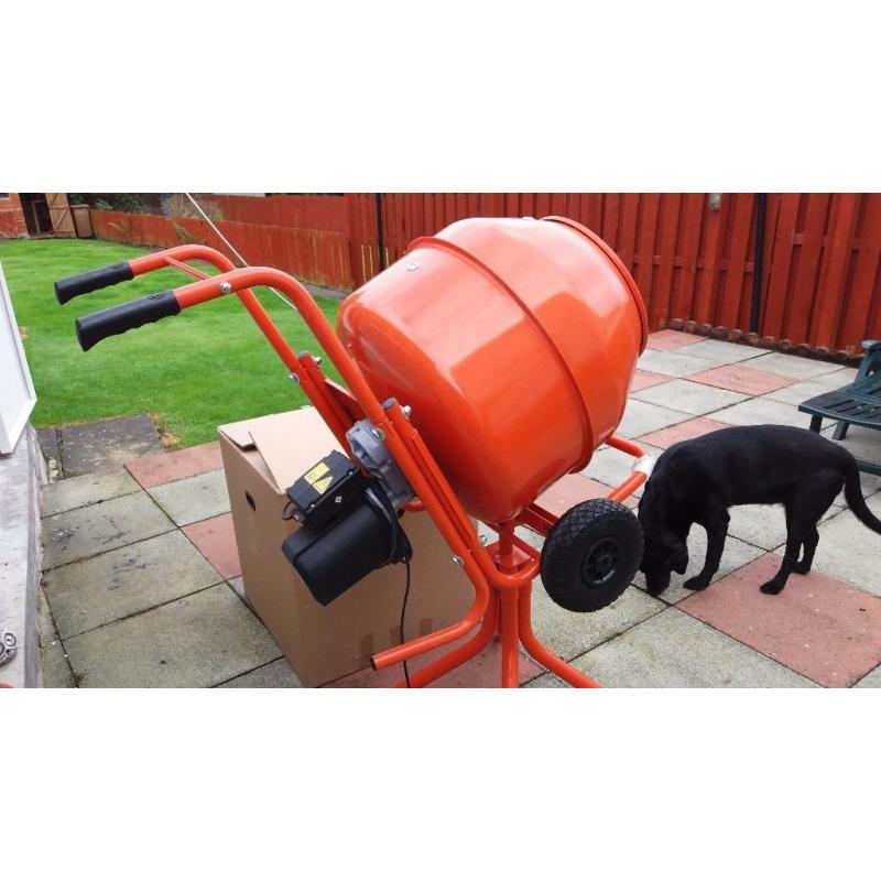 Concrete mixer/cement mixer 137ltr