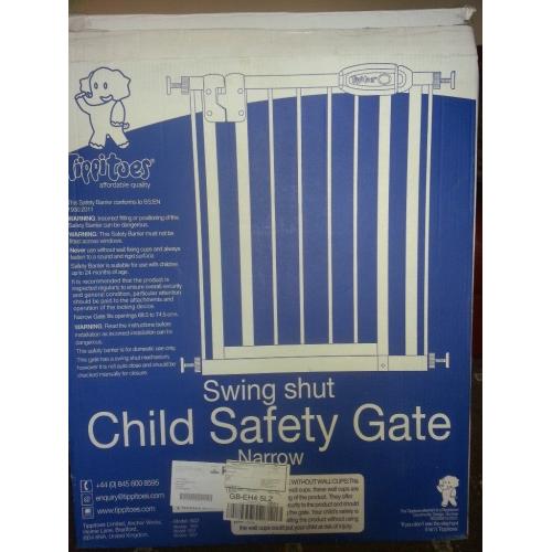 Tippitoes safety gate - white - for doors / stairs 68cm-74cm