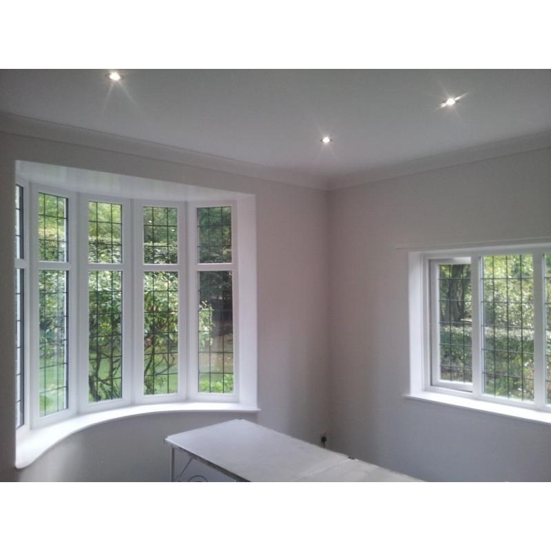 Decorator / Wallpaper Hanger available. All Glasgow areas covered. Fantastic rates.