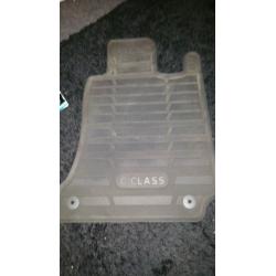 W204 rubber mats