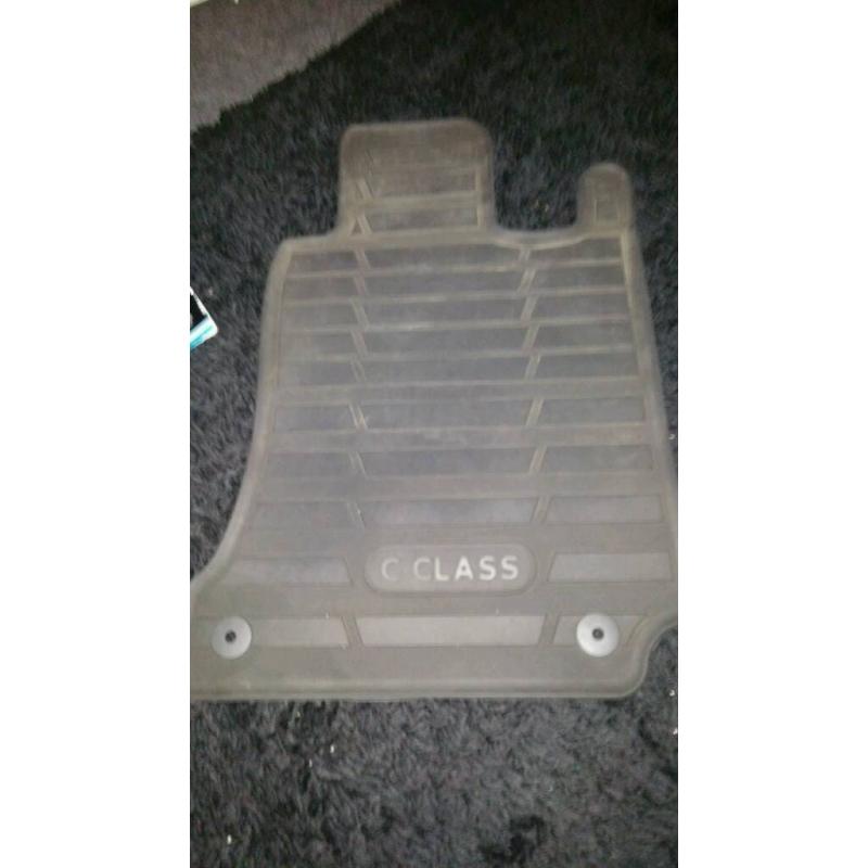 W204 rubber mats