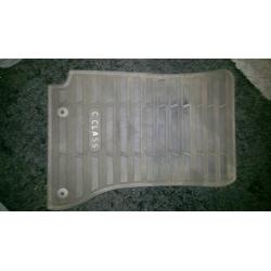 W204 rubber mats