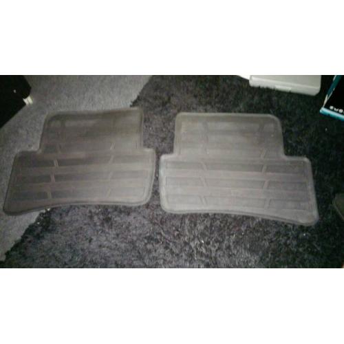 W204 rubber mats