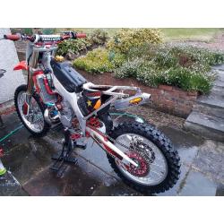 Honda cr250 motocross
